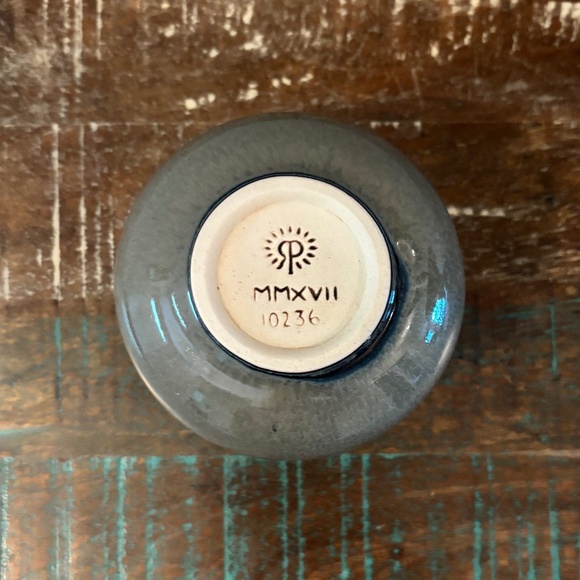 Rookwood Pottery Sophie Vase #10236 Gray with Blue Rim Present Day MMXVII 2017 - Picture 6 of 7